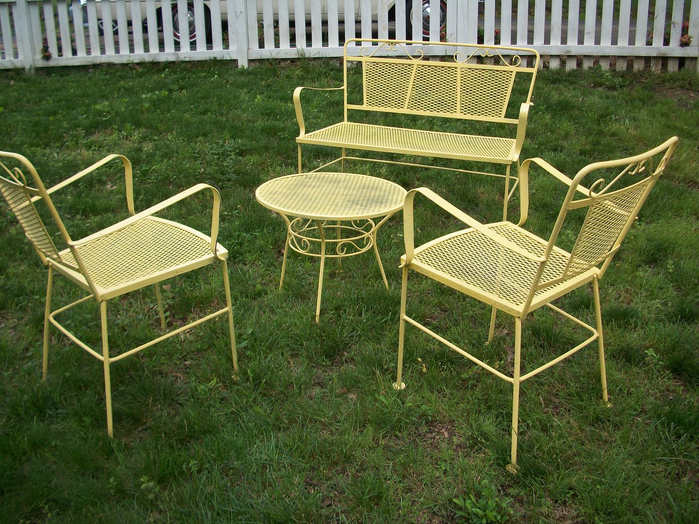 Uncle Atom The 5 Wrought Iron Lawn Furniture Set is Finished